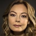 Özge Özder als Derya Samanlı