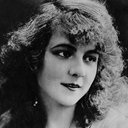 Pauline Curley als Princess Irena