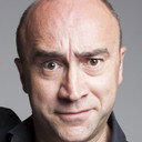 George Kapiniaris als Mr Koyths