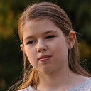 Macie Juiles als Taylor
