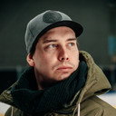 Janne-Markus Katila als Viereisen pöydän asiakas