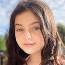 Fleur Tashjian als Iris Jones
