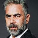 Yurdaer Okur als Yarbay Aydın