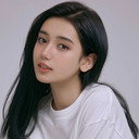 克拉拉·卡米力 als Dong Yu