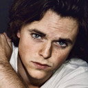 Jake Holley als Dakota Riley