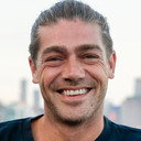 Dominic Di Tommaso als Tom