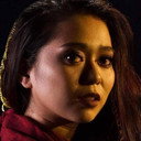 Sarina Sasaki als School Cashier