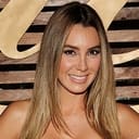 Elizabeth Gutiérrez als Paola Irazábal