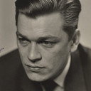 Carl-Axel Heiknert als Hult