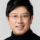 Kim Dong-seok als Executive Police 2