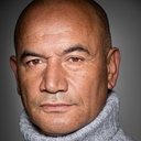 Temuera Morrison als Runi