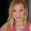 Karen Lesiewicz als Betsy Simon