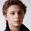 Parker Queenan als David
