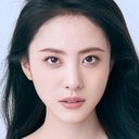 Ziyi Fang als Ding Weiwei