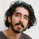 Dev Patel als Jay