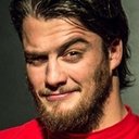 Antoni Davidov als Travis