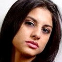 Giovanna Yannotti als Lawyer