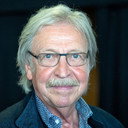 Henri Dès als Narateur (voice)