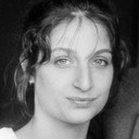 Jip Wijngaarden als Sien Hoornik