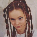 Issa de Jong als Girl in the juvie