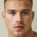 Matthew Noszka als JP