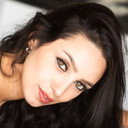 Ivy Denali als ​Opening Girl