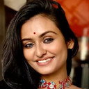 Shinjini Chakraborty als Uma Acharya