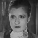Laura De Cardi als Dorina