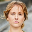 Livia Perneel als Valerie