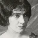 Karen Sandberg als Lieutenant van Hauren's Wife
