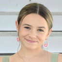 Cailey Fleming als Greta Dunn