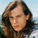 Harry Hains als Evan Jones