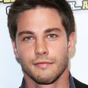 Dean Geyer als Jonah