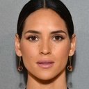 Adria Arjona als Ashley
