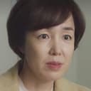 Lee Jeong-in als Third Aunt