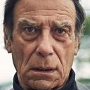 Marino Masé als Lieutenant Tony Aris, NYPD