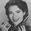 Bernadette O'Farrell als Miss Harper: Staff of St. Swithin's