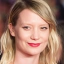 Mia Wasikowska als Alice Kingsleigh