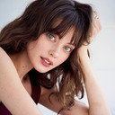 Laura Dennis als Stacey