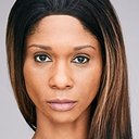 Shai Wilson als Pauline