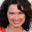 Heather Langenkamp als Dazzle Feather / Mayflower / Confused Mom (voice)