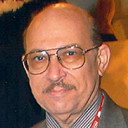 R. Allen Leider als Man at party