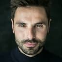 Wojciech Sikora als Waiter