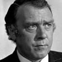 Freddie Jones als Dallben (voice)