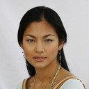 Miriam Quiambao als Nurse Betty