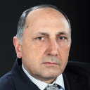 Maharram Musayev als Faig’s father (segment "Lotereya bileti")