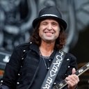 Phil Campbell als Himself - Guitar