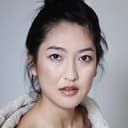 Mi Kwan Lock als Mère de Virginie