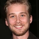 Lou Taylor Pucci als Ben