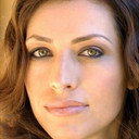 Sandra De Sousa als Female Casino Tech